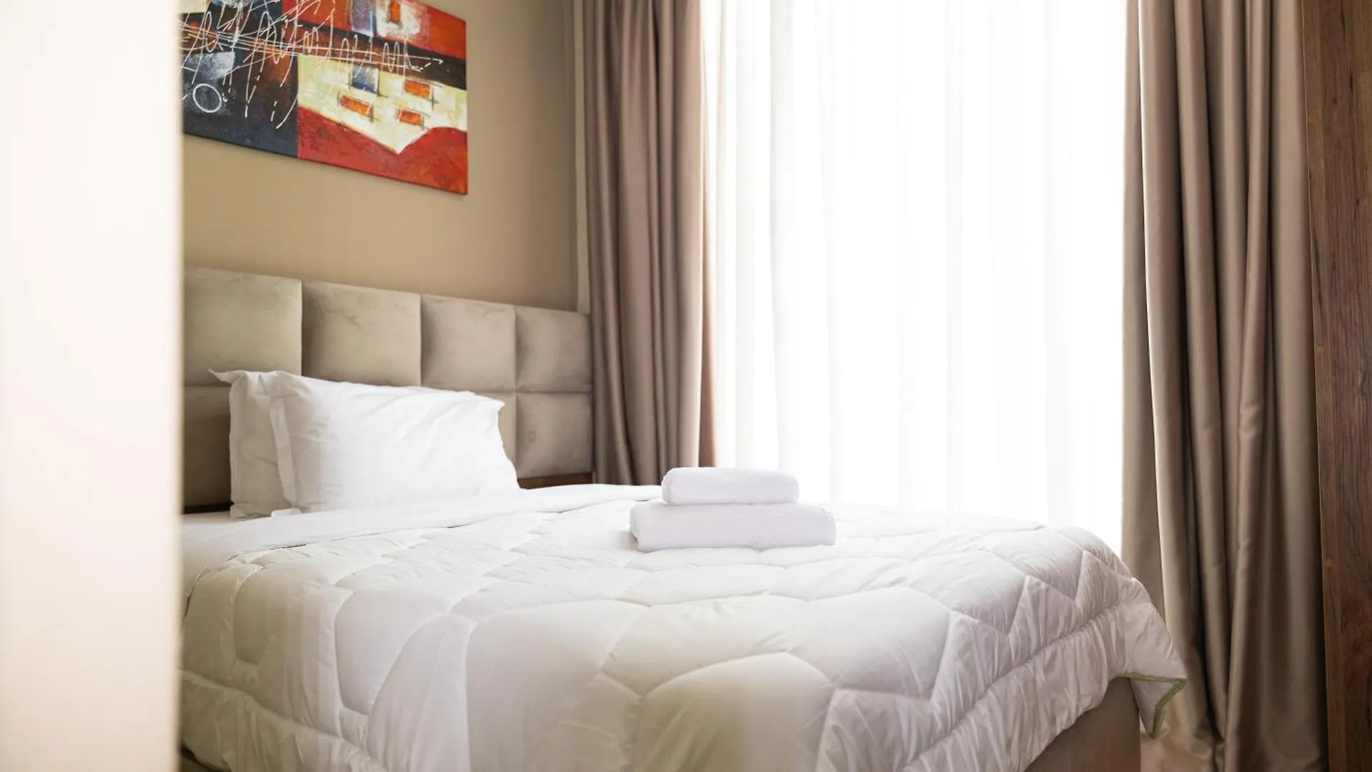 4R Colombo Hotel Tirana