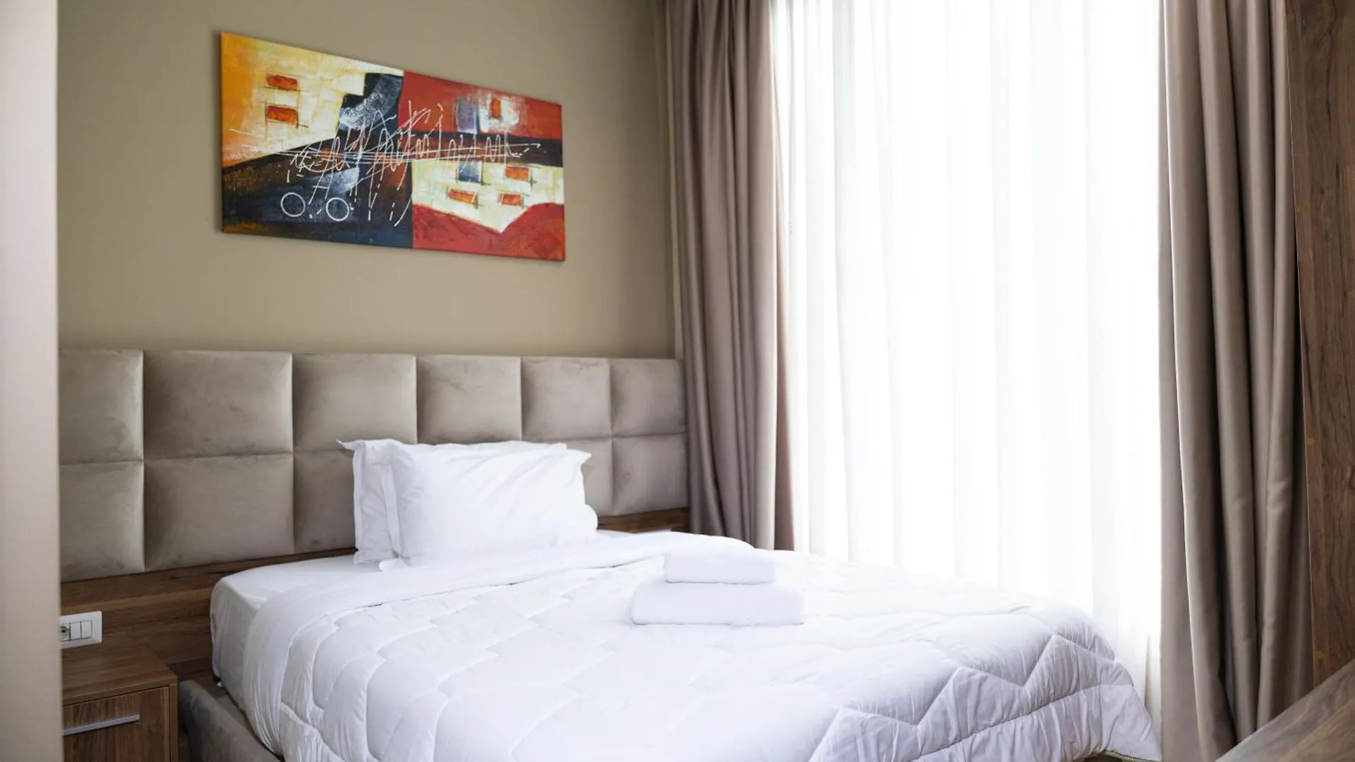 4R Colombo Hotel 地拉那 3*,  阿尔巴尼亚