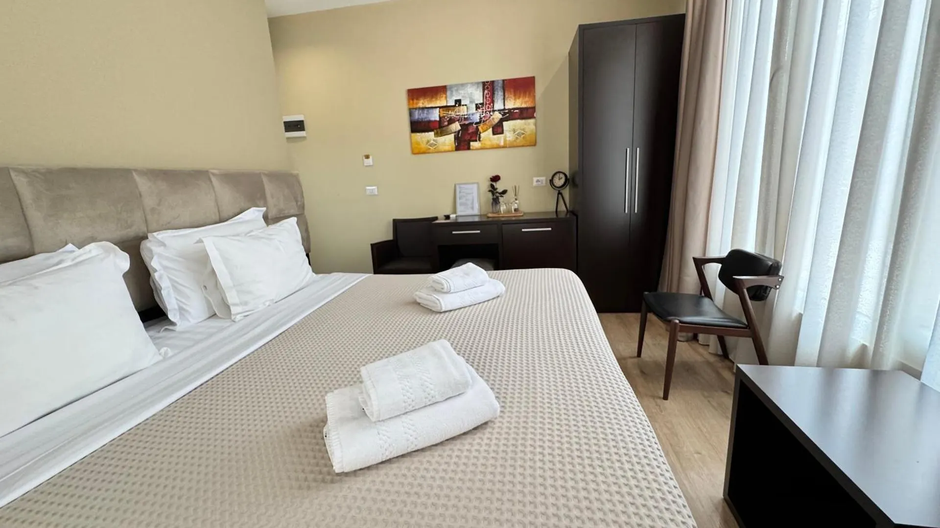 4R Colombo Hotel 地拉那 3*,  阿尔巴尼亚