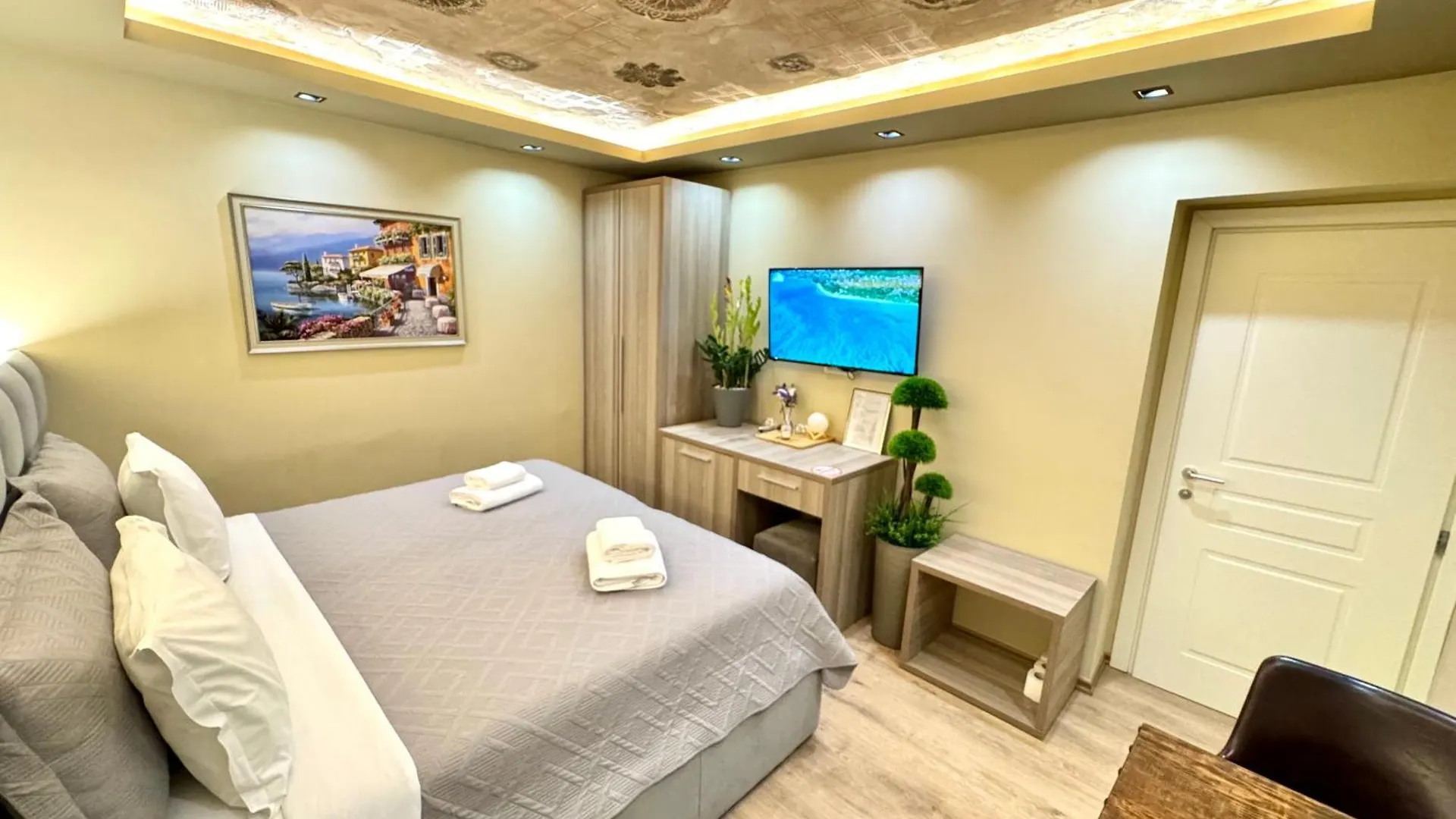 4R Colombo Hotel Tirana 3*,